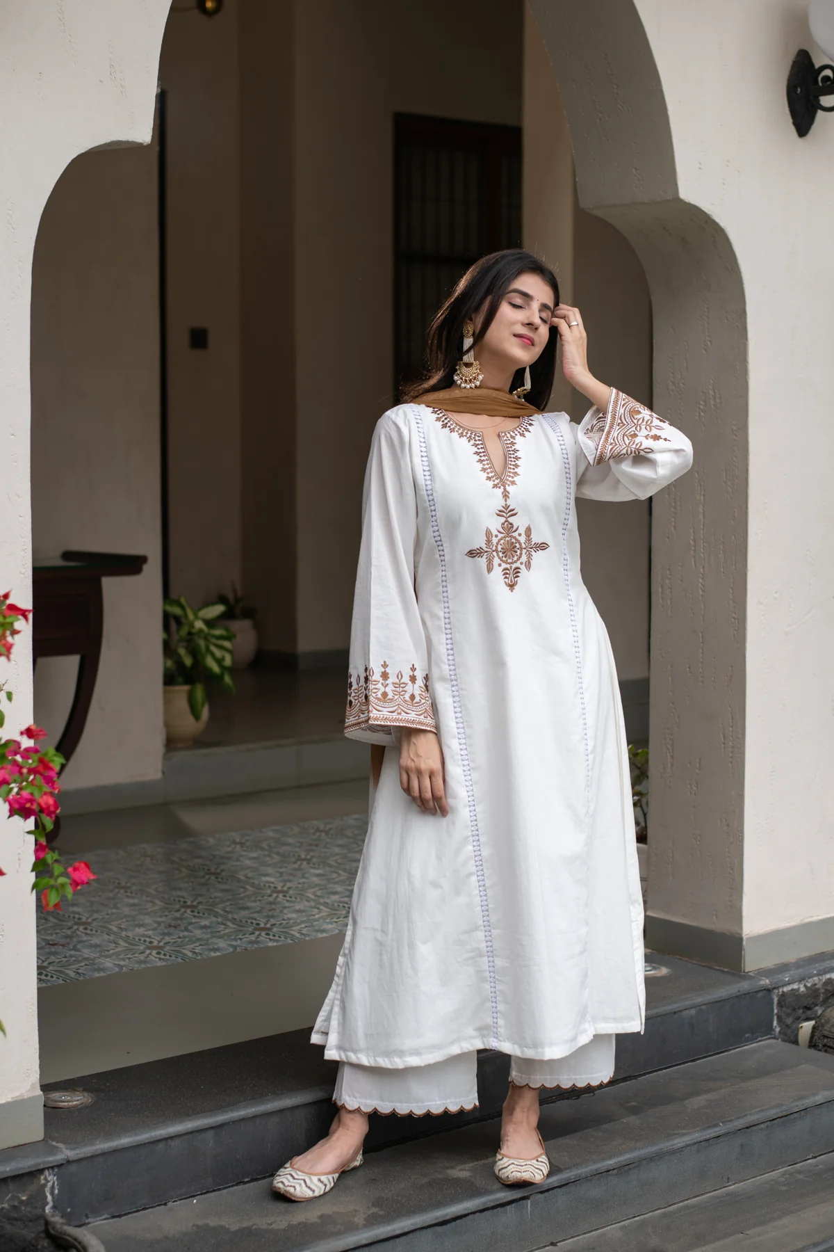 Elegant White Embroidered Kurta Palazzo Dupatta Set For Women With Ombre Shaded Dupatta