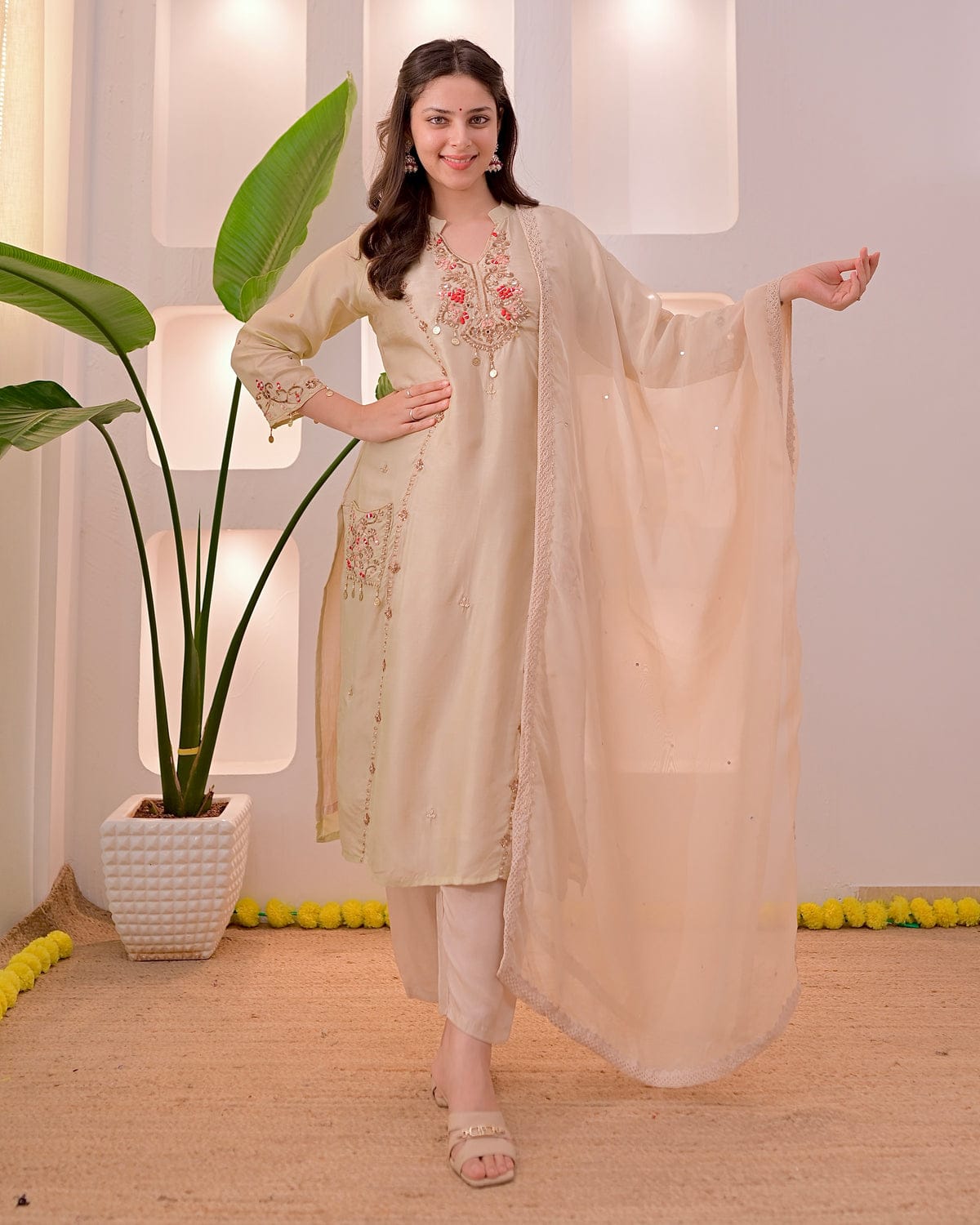 Women’s Embroidered Kurta Pant Dupatta Set With Floral Thread Work & Elegant Detailing