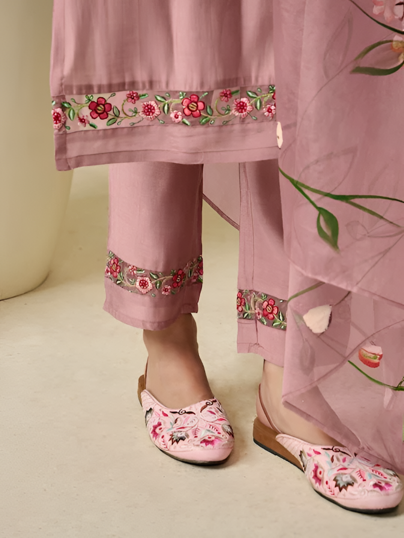 Beautiful Peach Embroidered Kurta Set with Scalloped Hem Trousers and Floral Printed Sheer Dupatta