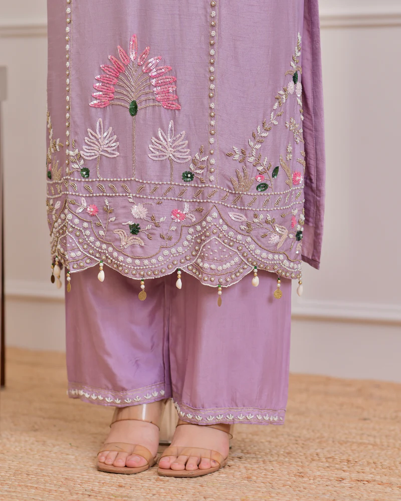 Lavender Luxe Embroidered 3-Piece Suit with Intricate Handwork, Scalloped Hem & Sheer Dupatta